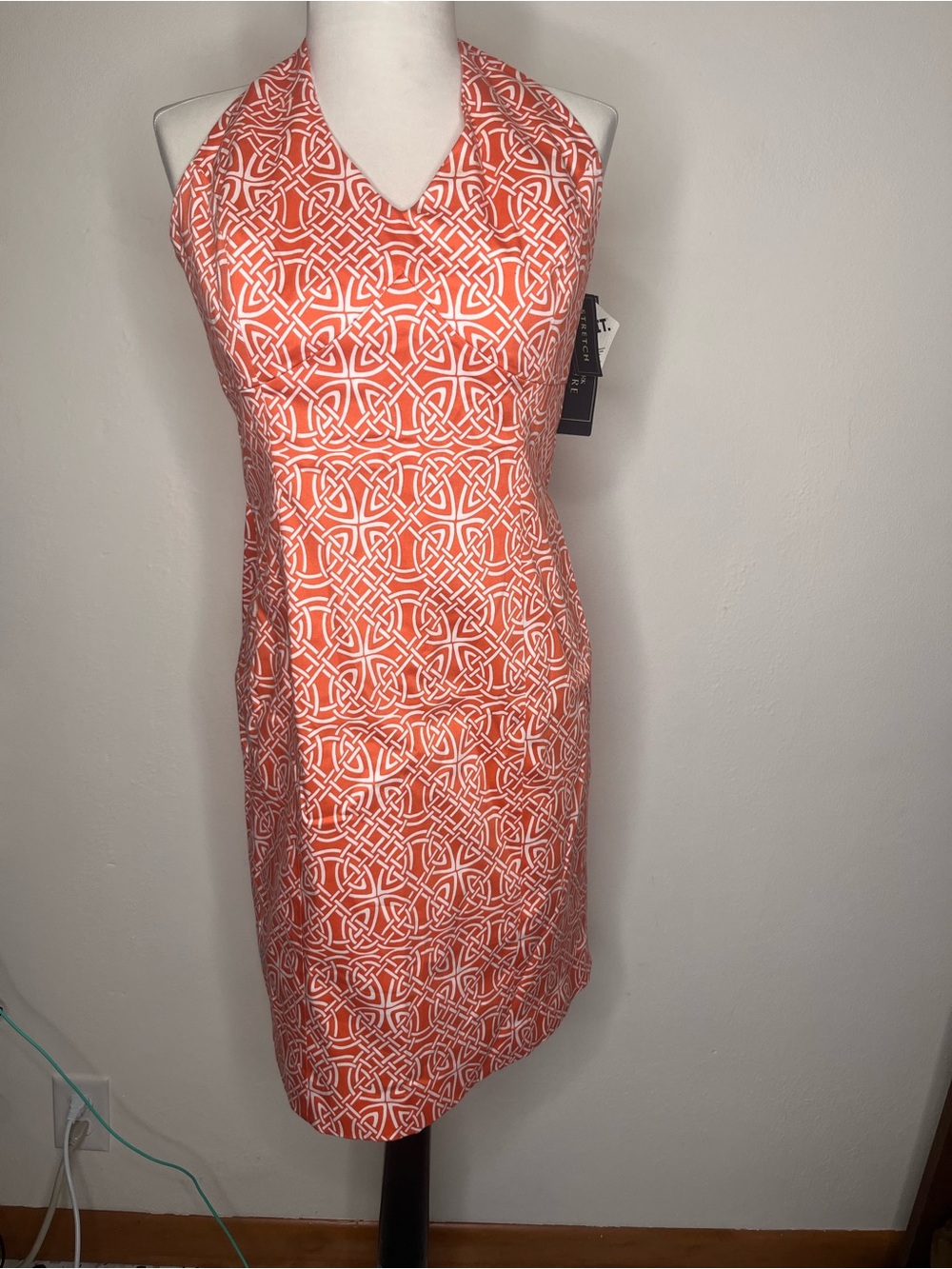 Jones New York One-Shoulder Orange and White Geometric Sheath Dress